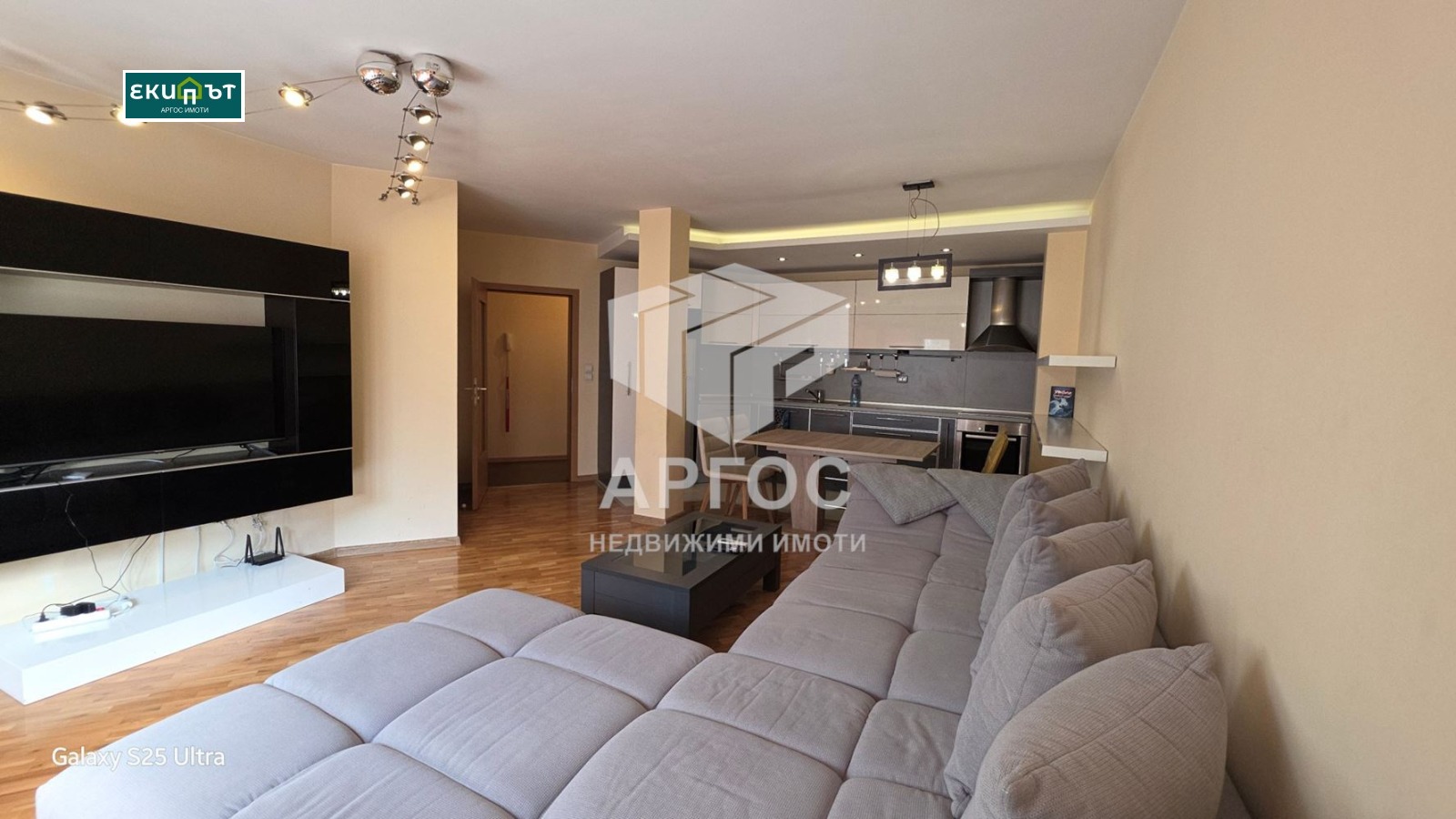 Продава 4-СТАЕН, гр. Варна, Лятно кино Тракия, снимка 2 - Апартаменти - 53689824