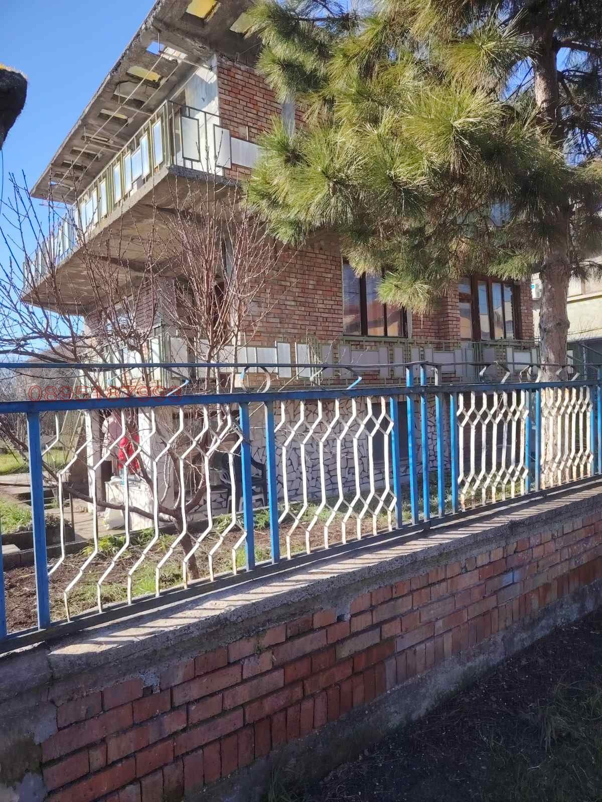 Продава КЪЩА, гр. Бургас, Долно Езерово