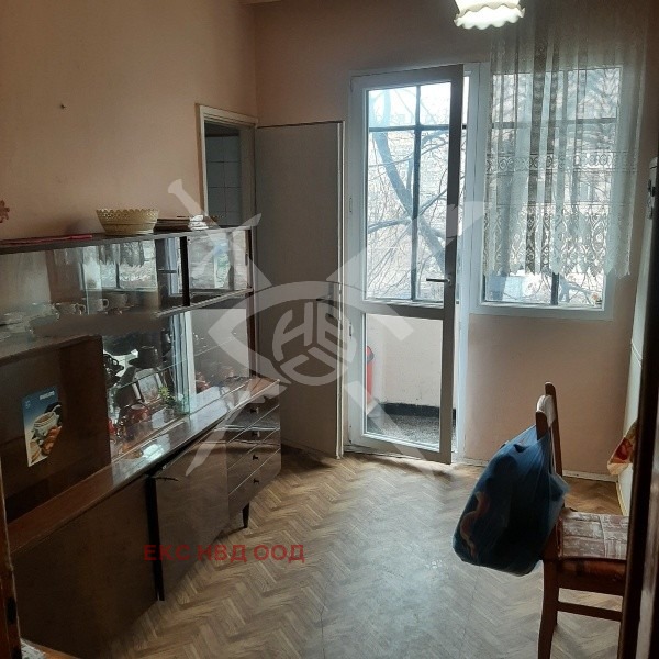 Продава 2-СТАЕН, гр. Пловдив, Изгрев, снимка 1 - Aпартаменти - 49579217