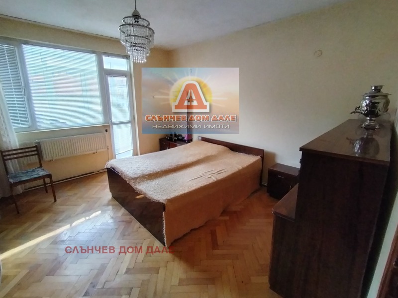 Продава 3-СТАЕН, гр. Шумен, Добруджански, снимка 3 - Aпартаменти - 48102309