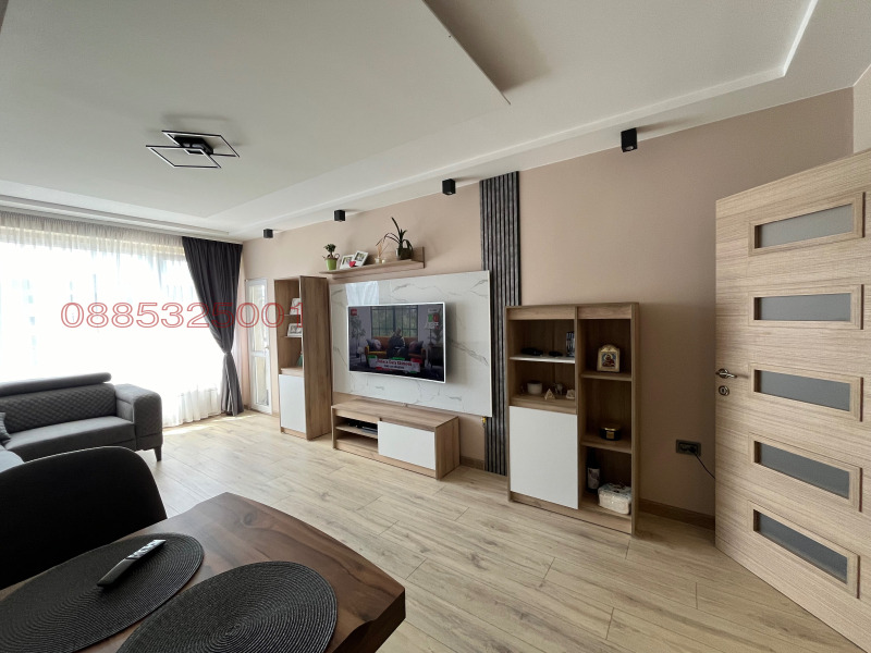 Продава 3-СТАЕН, гр. Перник, Изток, снимка 2 - Апартаменти - 52785402