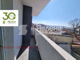 3-стаен град Варна, Погреби 8