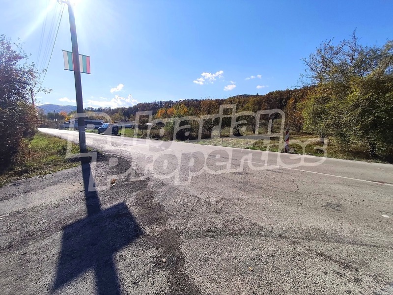 Продава ПАРЦЕЛ, с. Скандалото, област Ловеч