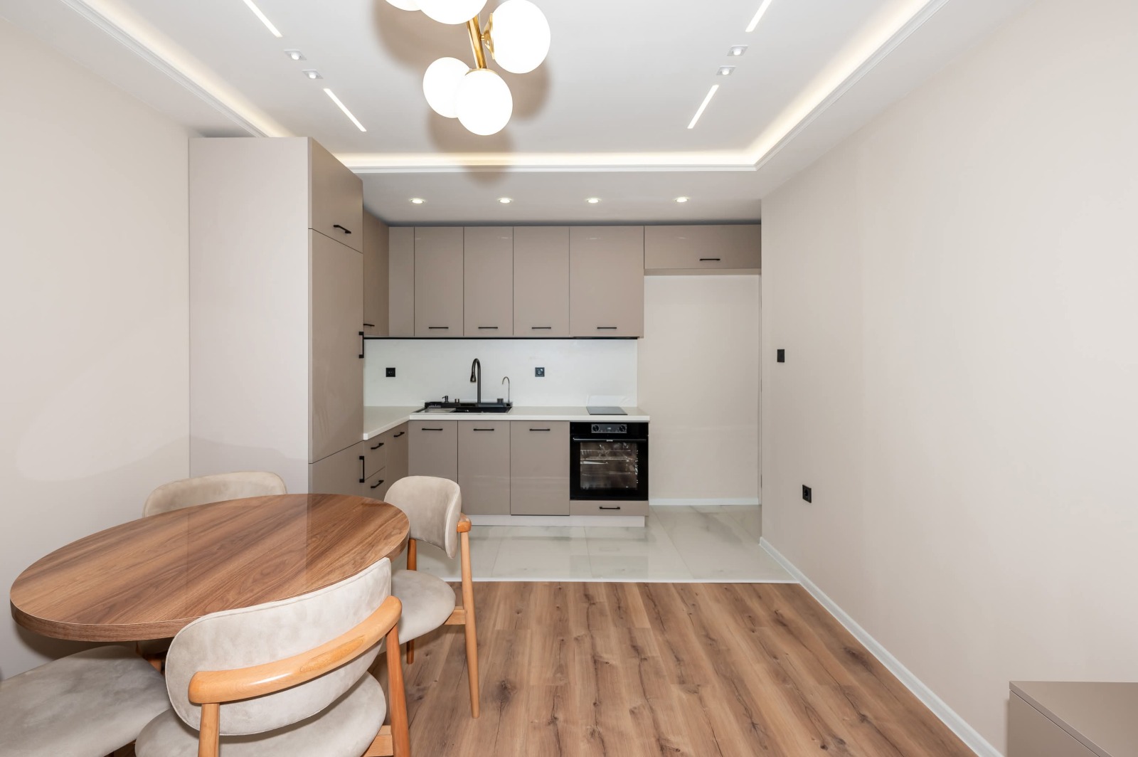 Продава 2-СТАЕН, гр. Пловдив, Христо Смирненски, снимка 2 - Апартаменти - 53007743