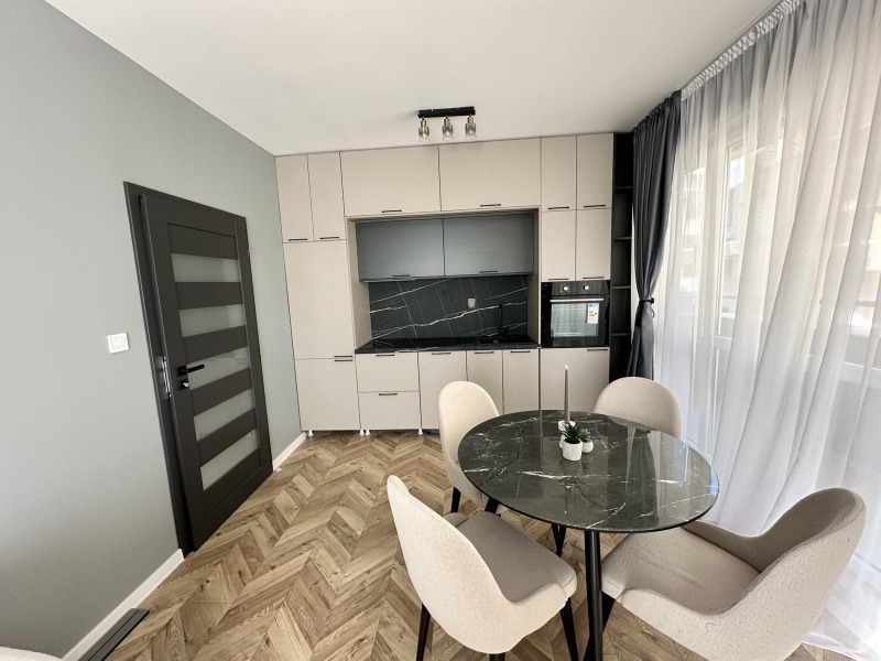 Продава 2-СТАЕН, гр. Пловдив, Остромила, снимка 2 - Апартаменти - 52732015