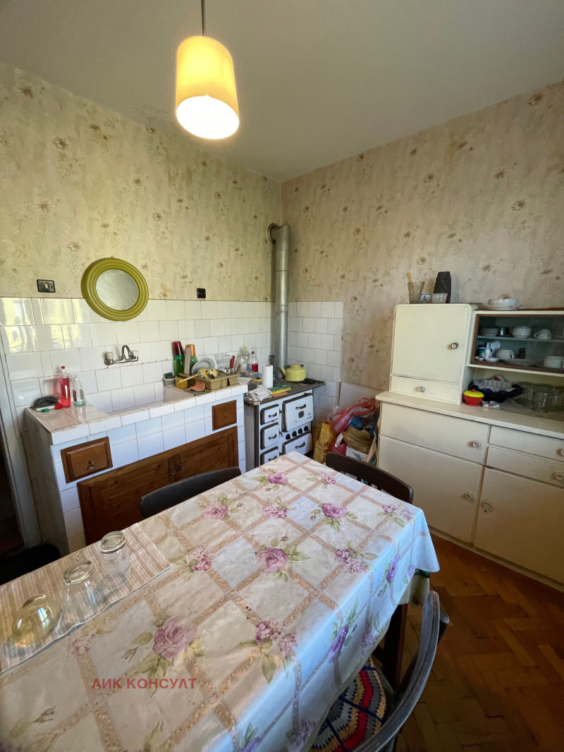 Продава  Многостаен град Търговище , Център , 106 кв.м | 12531471