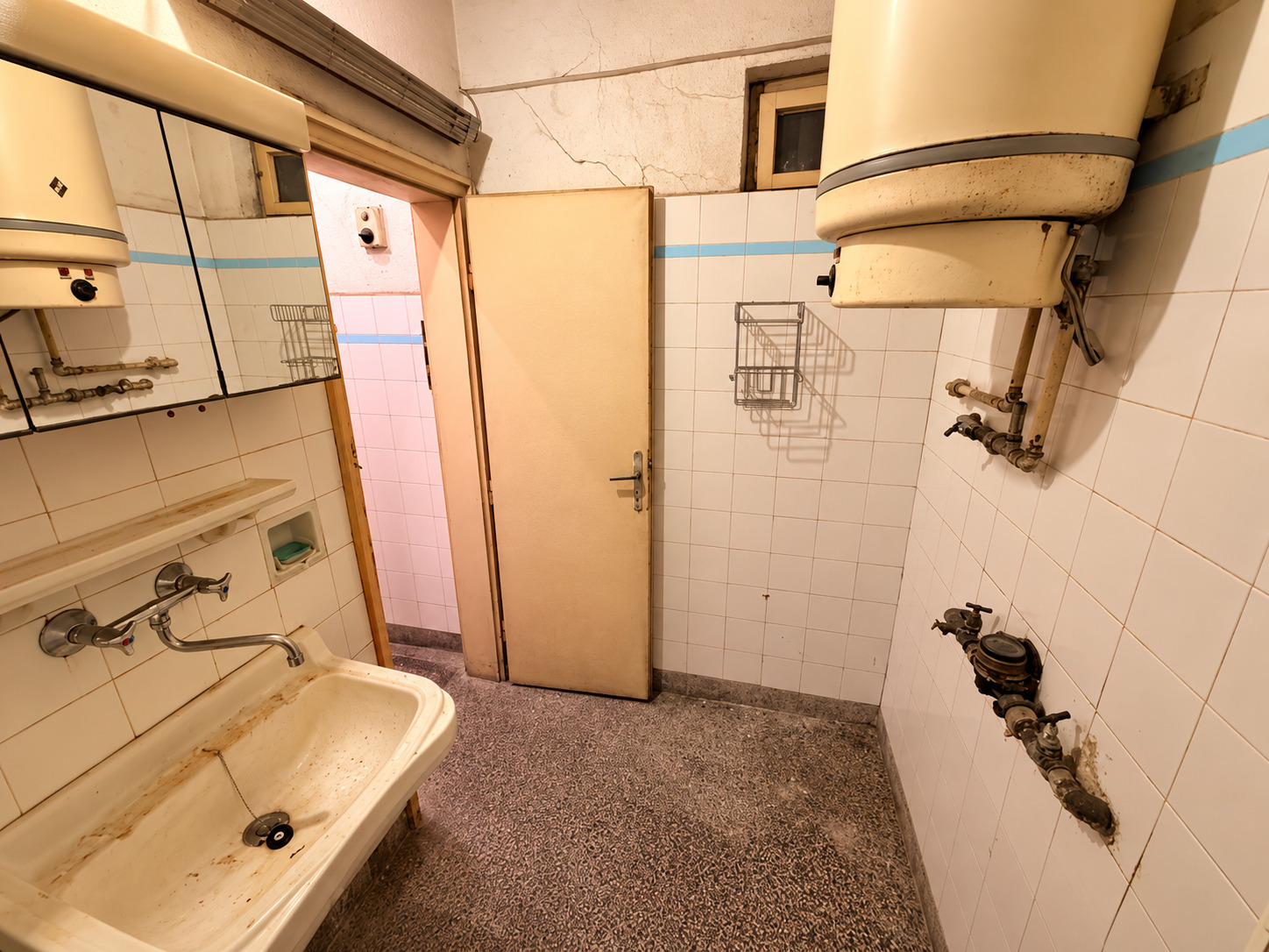 Продава 4-СТАЕН, гр. Варна, Гръцка махала, снимка 13 - Апартаменти - 56599191