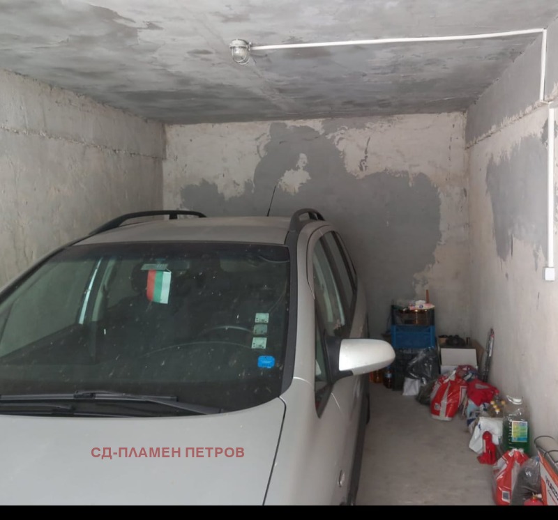 In vendita  Box auto Shumen , Boian Balgaranov 1 , 21 mq | 68966106 - Immagine [3]