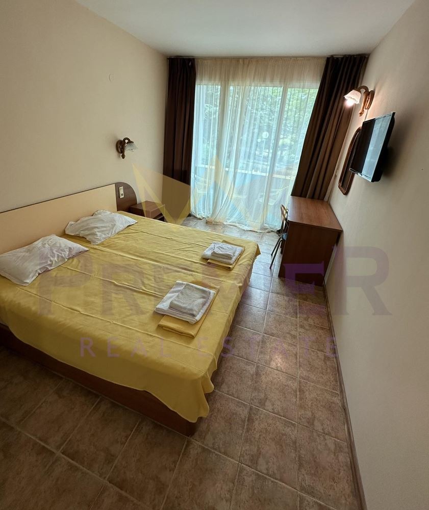 Продава ХОТЕЛ, гр. Балчик, област Добрич, снимка 2 - Хотели - 50007773