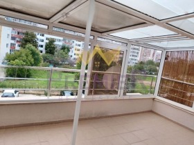 1 quarto Vazrajdane 1, Varna 9