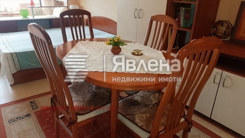 Продава 1-СТАЕН, гр. Бургас, Център, снимка 5 - Апартаменти - 55944721