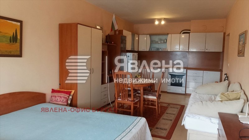 Продава 1-СТАЕН, гр. Бургас, Център, снимка 2 - Апартаменти - 55944721