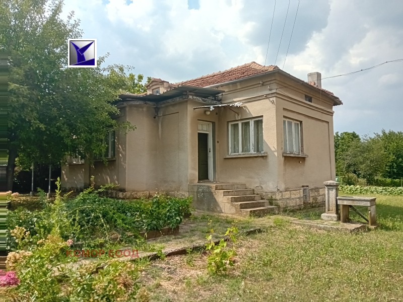 Продава КЪЩА, с. Батишница, област Русе, снимка 2 - Къщи - 46721038