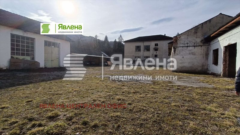 Till salu  Industribyggnad region Sofia , Etropole , 2665 kvm | 34846203 - bild [4]