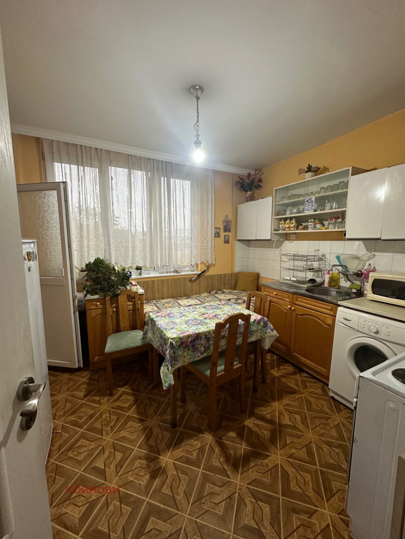 Продава 2-СТАЕН в град Стара Загора, Център - 69 кв.м / 90 000 € » 176 024.70 лв., КОЙНОВИ
