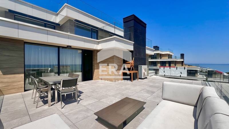 Te koop  2 slaapkamers Varna , k.k. Sv.Sv. Konstantin i Elena , 246 m² | 84710491