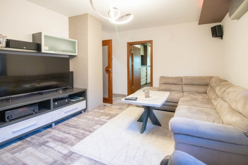 Продава 3-СТАЕН, гр. Сливен, Република, снимка 2 - Апартаменти - 52533987