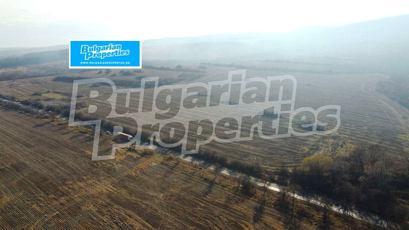 Продава ПАРЦЕЛ, област София, с. Нови хан • 179640 € / 351345.30 лв. • 77257874 1
