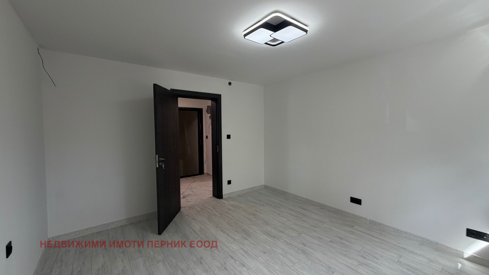 Продава 3-СТАЕН, гр. Перник, Център, снимка 15 - Апартаменти - 56265586