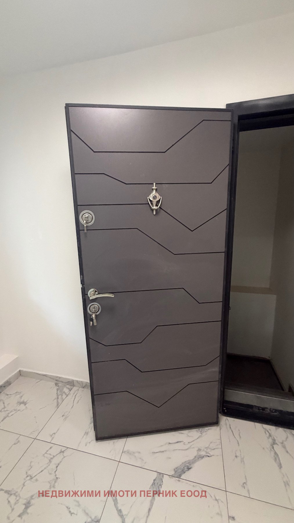 Продава 3-СТАЕН, гр. Перник, Център, снимка 16 - Апартаменти - 56265586