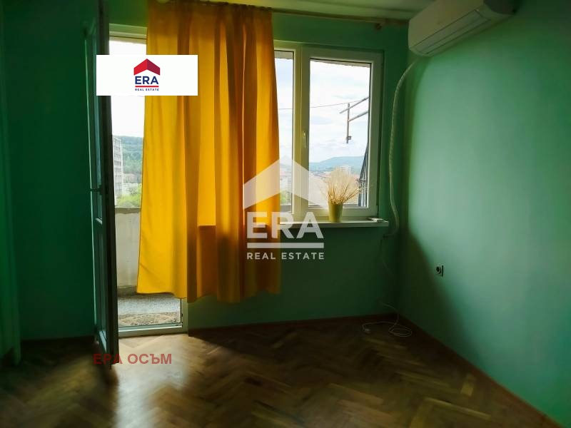 Продава 3-СТАЕН, гр. Ловеч, Център, снимка 2 - Апартаменти - 54251640