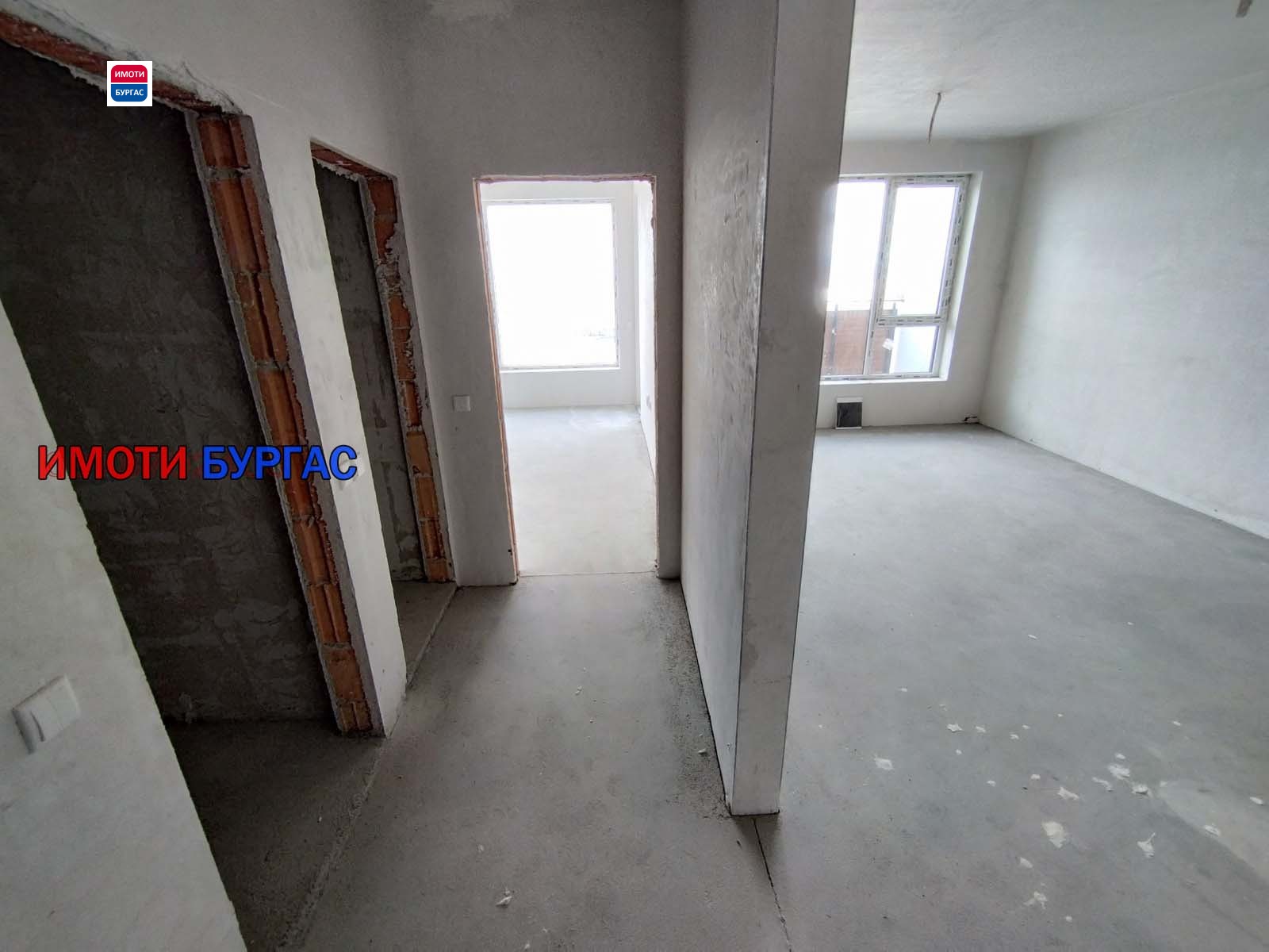 Продава 2-СТАЕН, гр. Бургас, Изгрев, снимка 3 - Апартаменти - 54380561