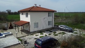 Продажба на имоти в с. Славеево, област Добрич - изображение 6 