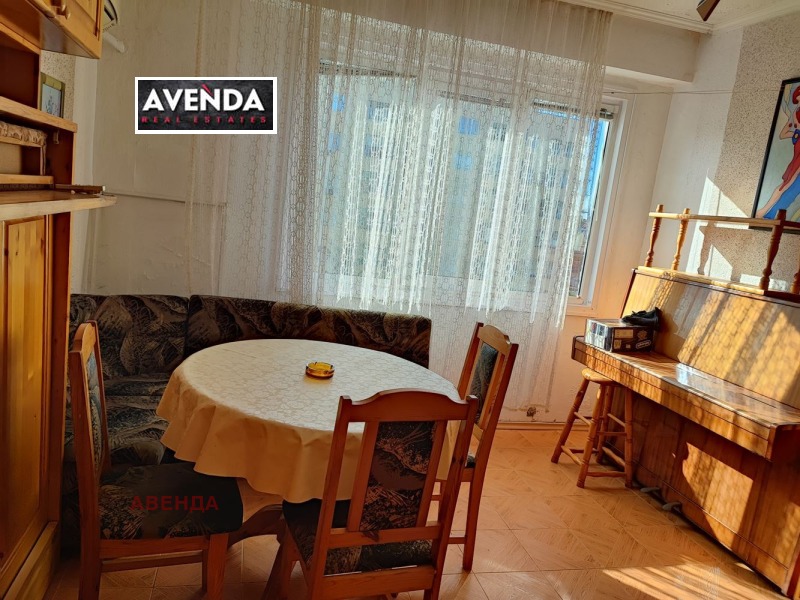 À venda  Estúdio Sofia , Suhata reka , 30 m² | 18100568