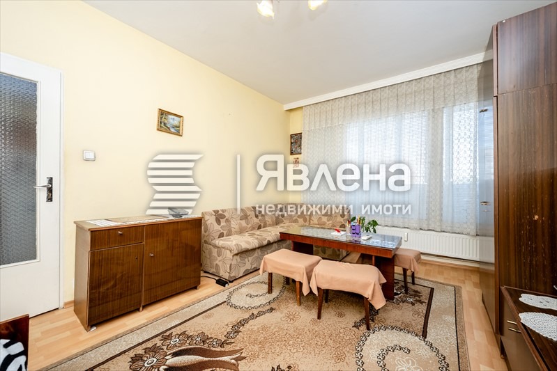 Продава 2-СТАЕН, гр. София, Младост 4