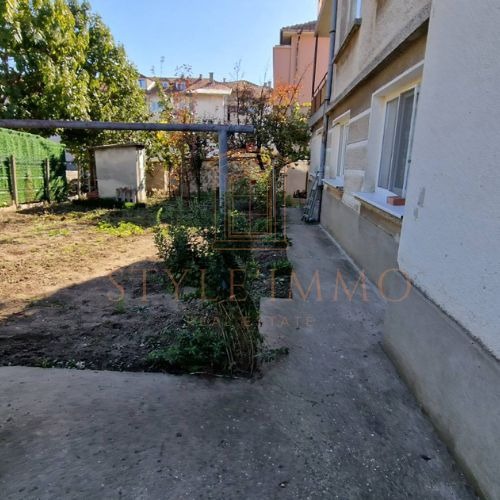 Продава КЪЩА, гр. Разград, Промишлена зона - Запад, снимка 16 - Къщи - 48635608