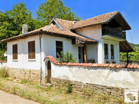 Haus Sredni kolibi, region Weliko Tarnowo