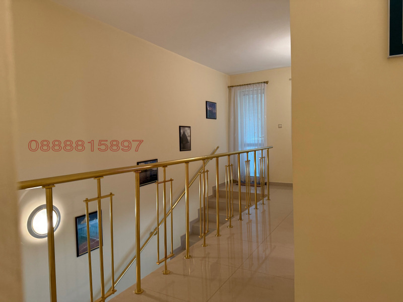 Продава КЪЩА, гр. Добрич, Градска болница, снимка 11 - Къщи - 52800777