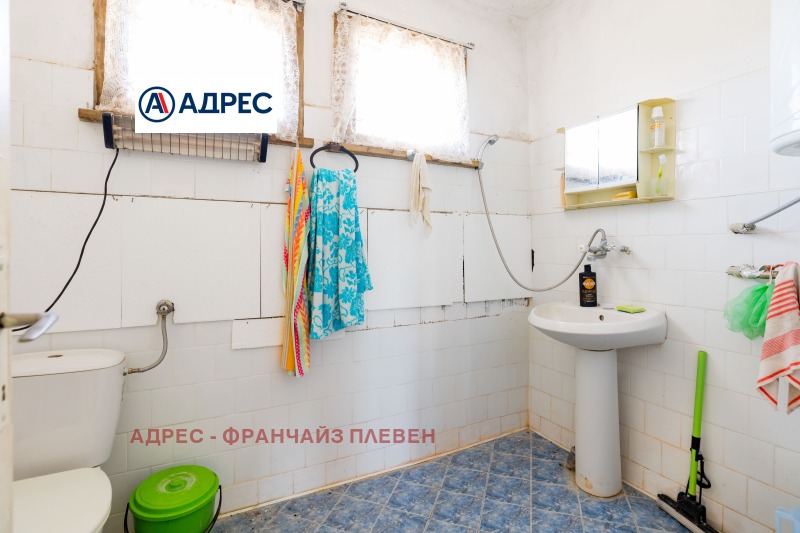 Продава КЪЩА, с. Гривица, област Плевен, снимка 10 - Къщи - 52600467