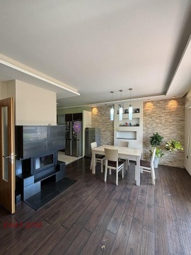 House Briz, Varna