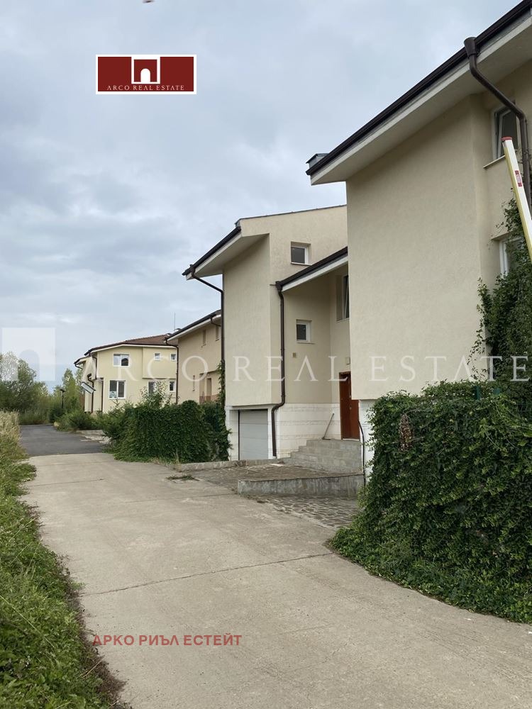 Te koop  Huis Sofia , Manastirski livadi , 179 m² | 25590436 - afbeelding [8]