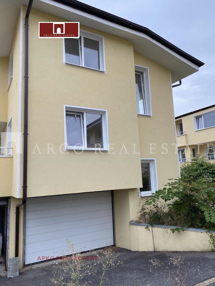 Te koop  Huis Sofia , Manastirski livadi , 179 m² | 25590436