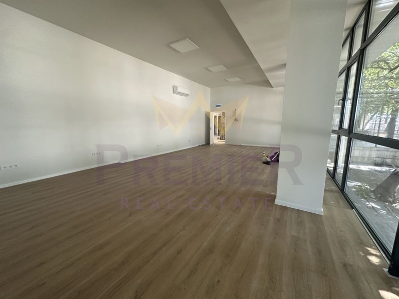 Na prodej  Kancelář Varna , Biznes chotel , 30 m2 | 23222967