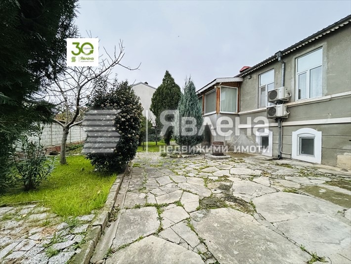 Продава КЪЩА, гр. Варна, Център, снимка 2 - Къщи - 53790850