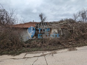 Продажба на имоти в с. Орловец, област Велико Търново - изображение 1 