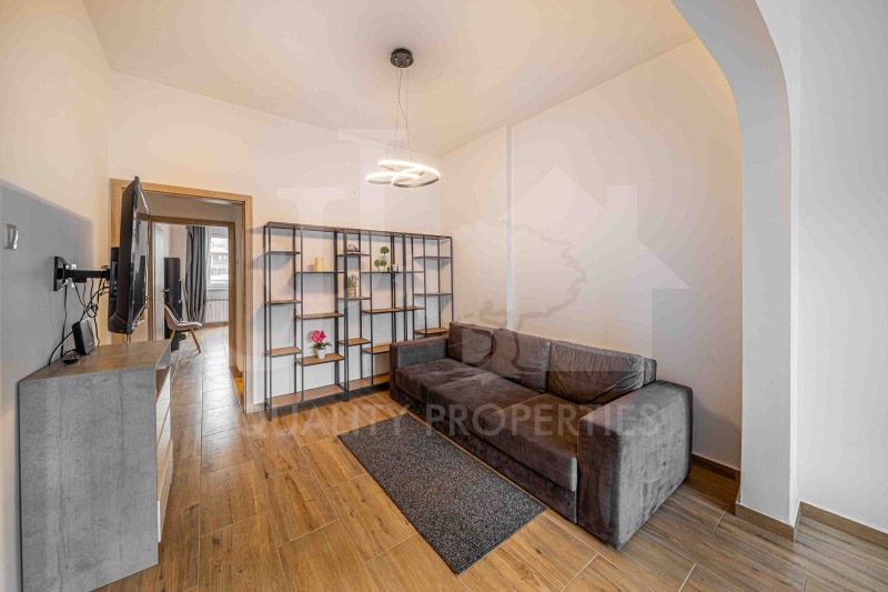 Продава 2-СТАЕН, гр. София, Център