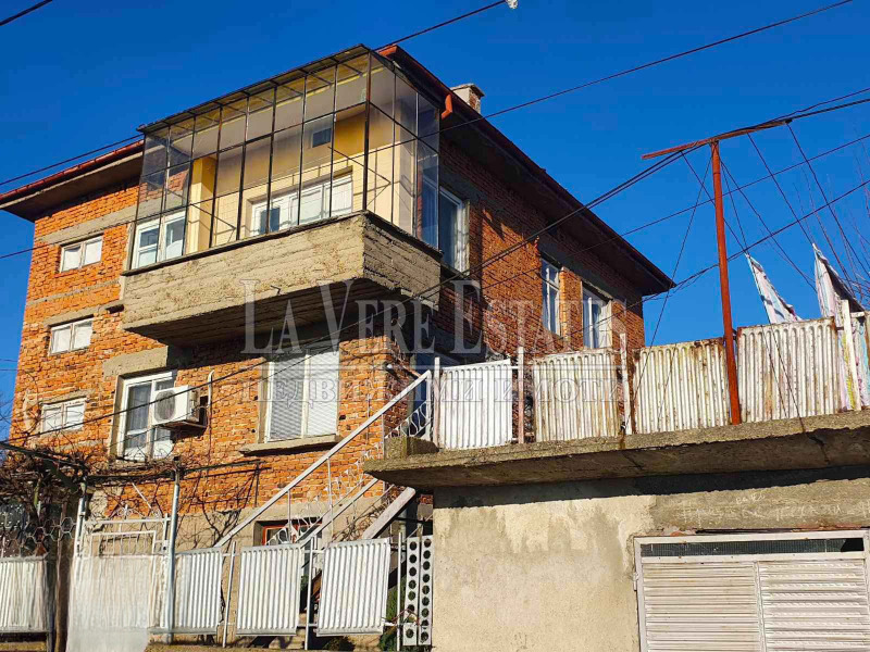 À venda  Casa Ruse , v.z. Sredna kula , 252 m² | 89392346