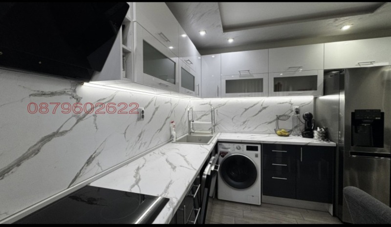 Продава КЪЩА, гр. Плевен, Широк център, снимка 6 - Къщи - 53593019