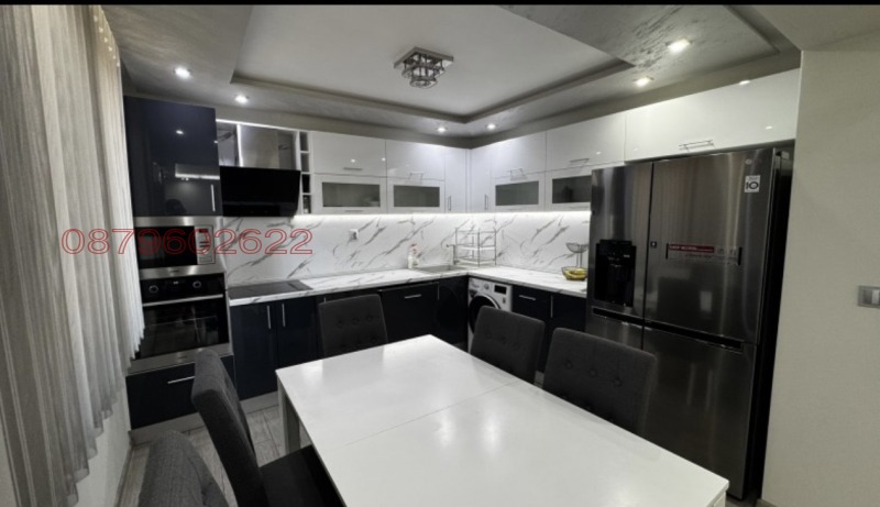 Продава КЪЩА, гр. Плевен, Широк център, снимка 5 - Къщи - 53593019