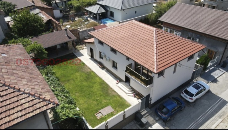 Продава КЪЩА, гр. Плевен, Широк център, снимка 2 - Къщи - 53593019