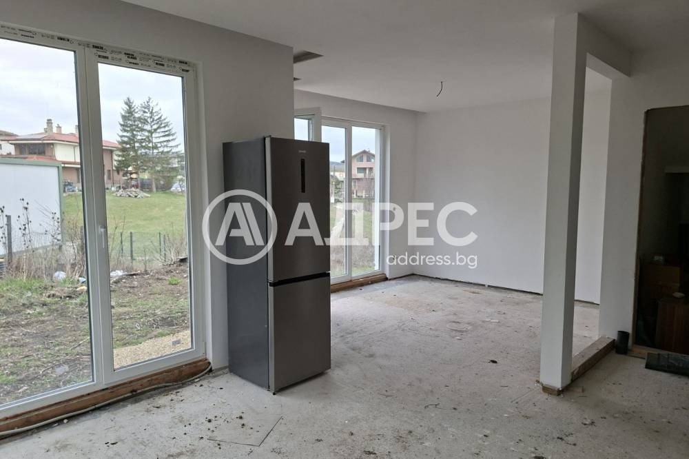 Продава КЪЩА, с. Пожарево, област София област, снимка 4 - Къщи - 53972336