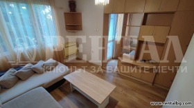 Myytävänä Studio