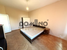 1 quarto Suhata reka, Sofia