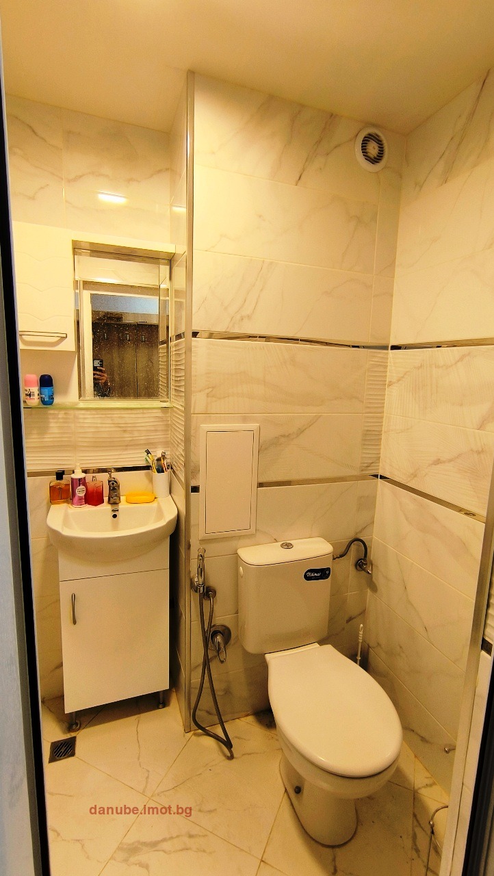 Продава  2-стаен град Русе , Родина 1 , 62 кв.м | 55115660 - изображение [14]