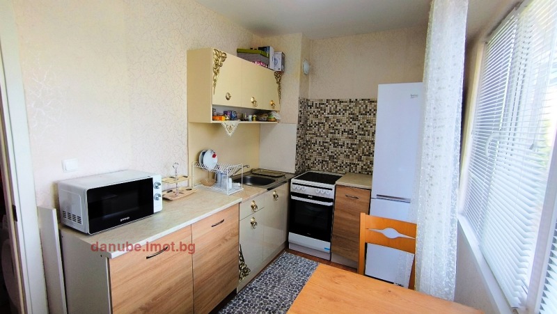 Продава  2-стаен град Русе , Родина 1 , 62 кв.м | 55115660 - изображение [9]