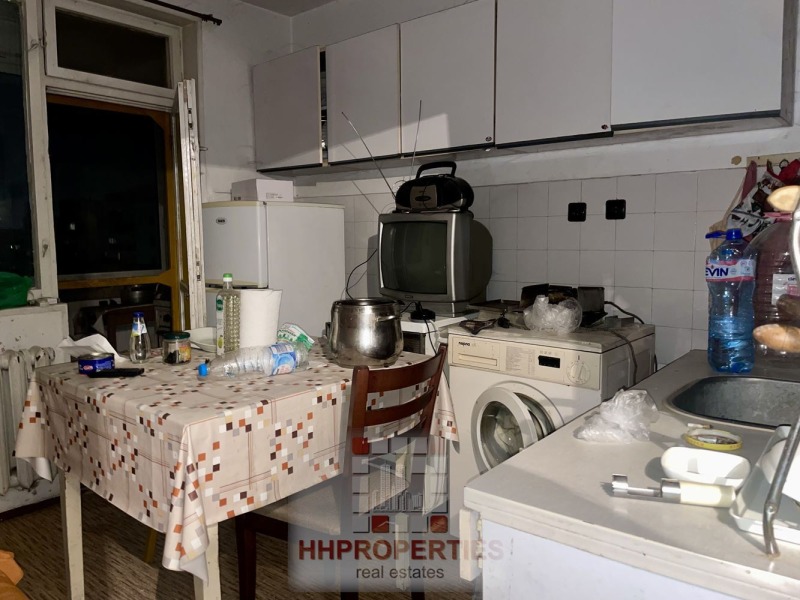 For Sale  2 bedroom Plovdiv , Kamenitsa 1 , 69 sq.m | 33804145 - image [2]